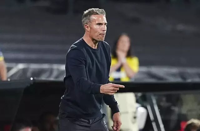 Robin Van Persie’den Jose Mourinho’ya cevap