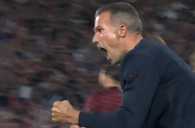 Robin Van Persie’nin gol sevinci gündem oldu