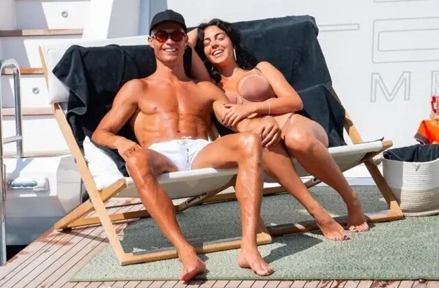 Yok artık daha neler! Ronaldo’dan çocuklarının annesine servet değerinde hediye