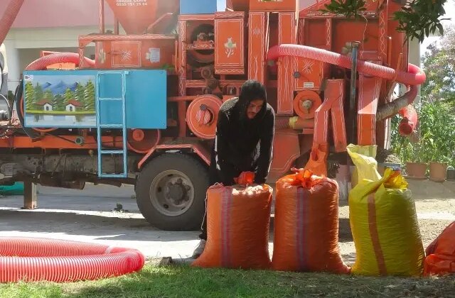 Saatlik ücretleri 4 bin 500 TL! Patozcular gece gündüz demeden çalışıyor