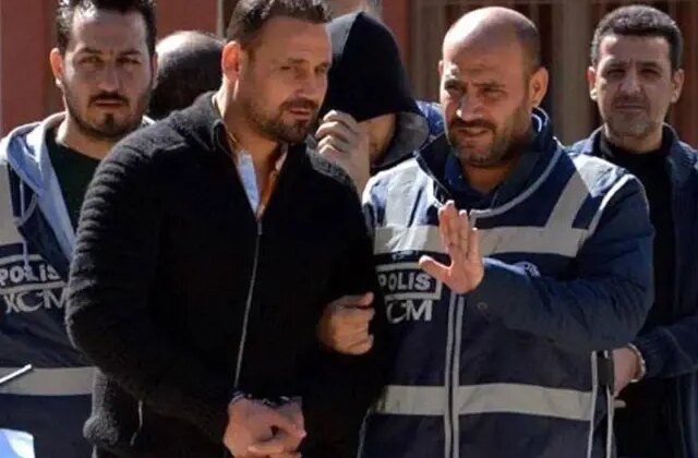 Sahte e-imza çetesinin lideri, öğrencisini başkalarının yerine sınava sokmuş