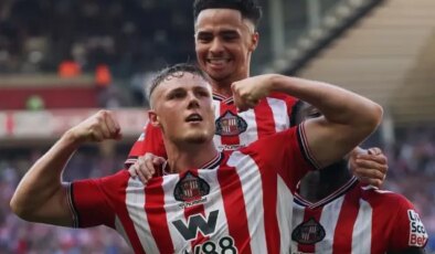 Sunderland 8 yıl sonra Premier Lig’e galibiyetle döndü