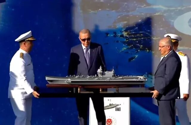 TEKNOFEST’te tartışma yaratan görüntü! “Ne var bunda”  diyen de var, eleştiren de