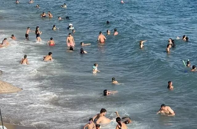 Turizm cenneti ilçenin nüfusu 4’e katlandı! Adım atacak yer yok