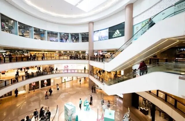 Türkiye’nin ilk lüks AVM’si kapatıldı