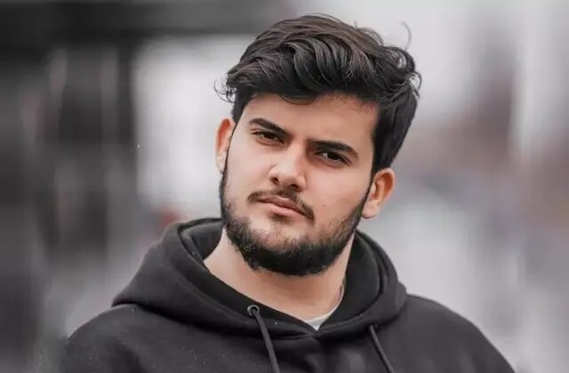 Ünlü yayıncı Oğuzhan Dalgakıran, 12. kattan atlayarak intihar etti