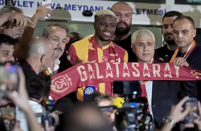 Victor Osimhen’in İstanbul’a gelişi internet veri trafiğinde rekor kırdı
