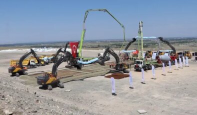 Zengezur Koridoru için tarihi adım: Kars-Iğdır-Aralık-Dilucu Demiryolu Hattı’nın temeli atıldı