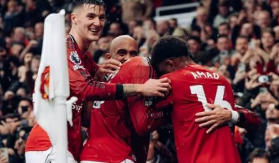 3 gol, 2 kırmızı kart! Kazanan Manchester United