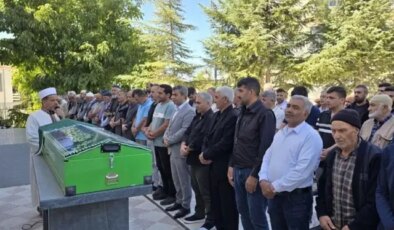 3 padişah, 12 cumhurbaşkanı gören Ayşe Nine vefat etti