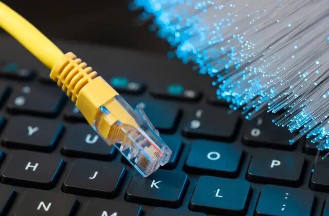 Afganistan’da internet tamamen kesildi