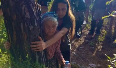 Ağaca sarıldığı fotoğrafla tanınmıştı! Zehra Nine yaşamını yitirdi