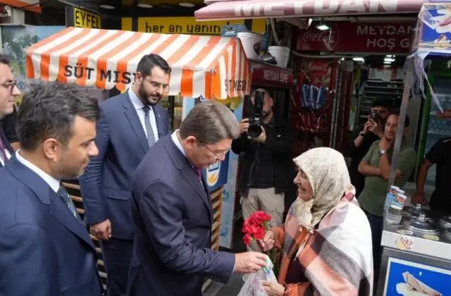 AK Parti’den bir günde 1.700 program