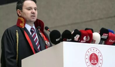 Akın Gürlek’in evinin önünde hareketlilik! 2 motosikletli gözaltına alındı