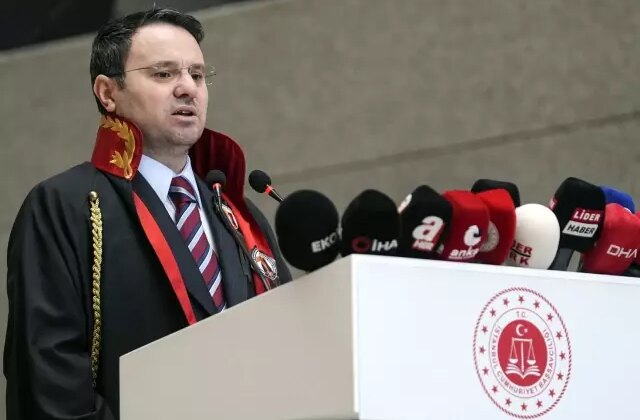 Akın Gürlek’in evinin önünde hareketlilik! 2 motosikletli gözaltına alındı