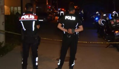Annesi, kardeşi ve komşusunu vurup intihara kalkıştı