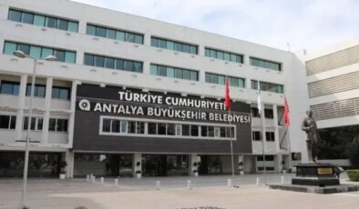 Antalya Büyükşehir Belediyesi’nde rüşvet soruşturması! 5 kişi tutuklandı