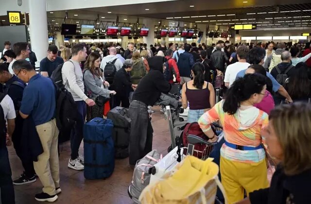 Avrupa’daki havalimanlarına siber saldırı! Yolcular bagajlarıyla ortada kaldı