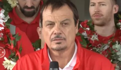Ayakta durmakta bile zorlandı! Ergin Ataman’ın zor anları