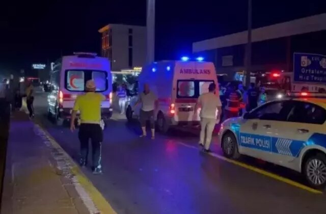 Aydın’da zincirleme trafik kazası! 1 kişi öldü, 5 yaralı var