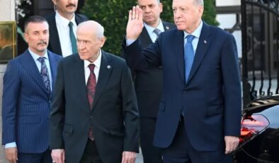 Bahçeli: Ahmet Türk göreve iade edilmeli, Ahmet Özer tahliye edilmeli