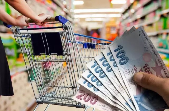 Bakanlıklarla ilk görüşme yapıldı: Marketler pazar günleri kapatılabilir