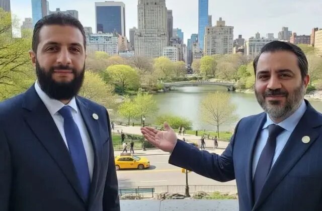 Başına 10 milyon dolar ödül konmuştu! Ahmed Şara’dan New York’ta manidar poz