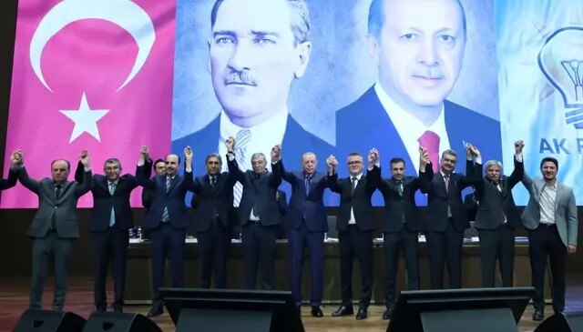İstifalar peş peşe geldi! Bayrampaşa Belediyesi el değiştirebilir