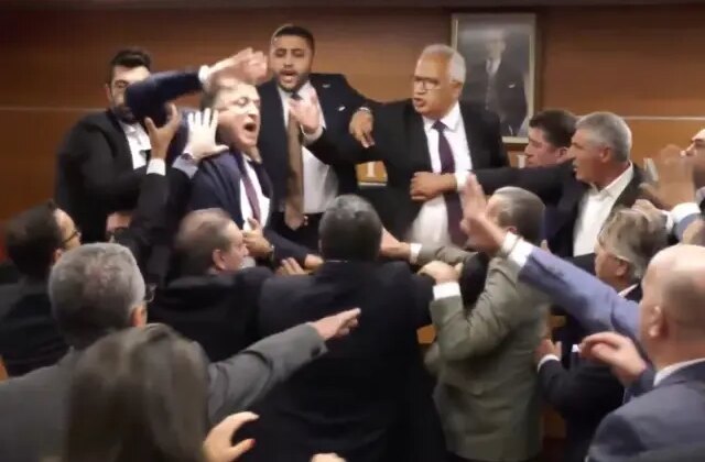 Bayrampaşa’da kura sonunda tansiyon yükseldi! AK Parti sonucu mahkemeye götürüyor