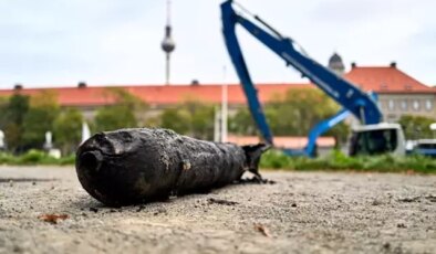 Berlin’de İkinci Dünya Savaşı’ndan kalma bomba bulundu, 10 bin kişi tahliye edildi