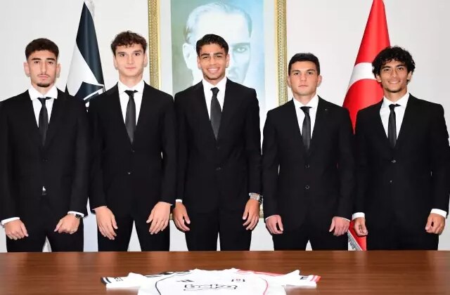 Beşiktaş’ta 5 imza birden