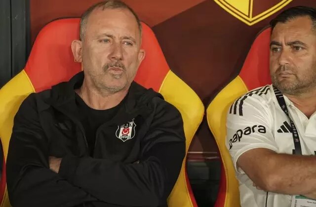 Beşiktaş’ta büyük kriz! Sergen Yalçın’ın eli kolu bağlandı