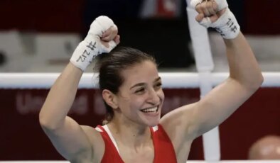 Buse Naz Çakıroğlu, Dünya Boks Şampiyonası’nda finale çıktı