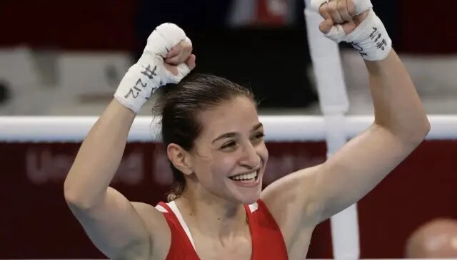 Buse Naz Çakıroğlu, Dünya Boks Şampiyonası’nda finale çıktı