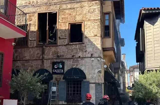Butik oteldeki yangında ölen 2 kişi, katları bağlayan ahşap merdiven yanınca dışarı çıkamamış