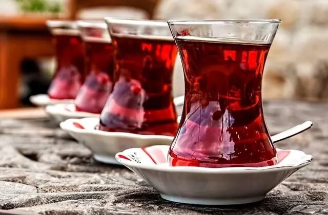 Çay tiryakilerine kötü haber: ÇAYKUR, üç ayda 3. kez zam yaptı
