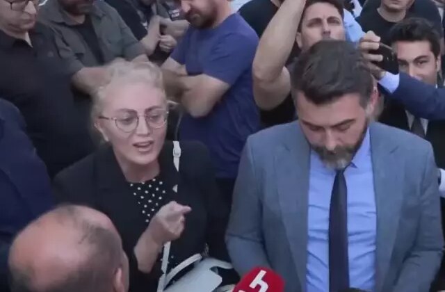 CHP kongresinde olay! “Kongreyi yapamazsınız” diyen kadın bakın kim çıktı