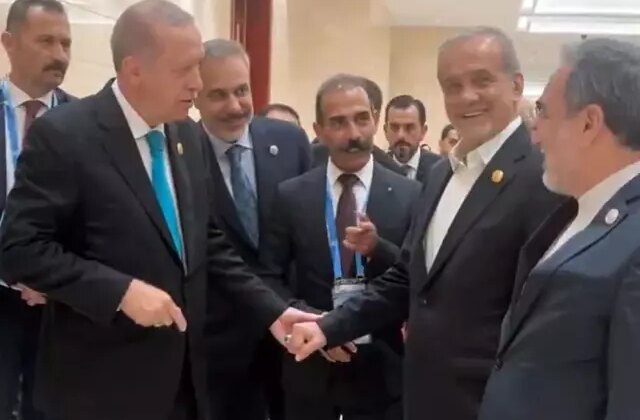 Çin’deki zirvede samimi anlar! Pezeşkiyan’dan Erdoğan’a davet