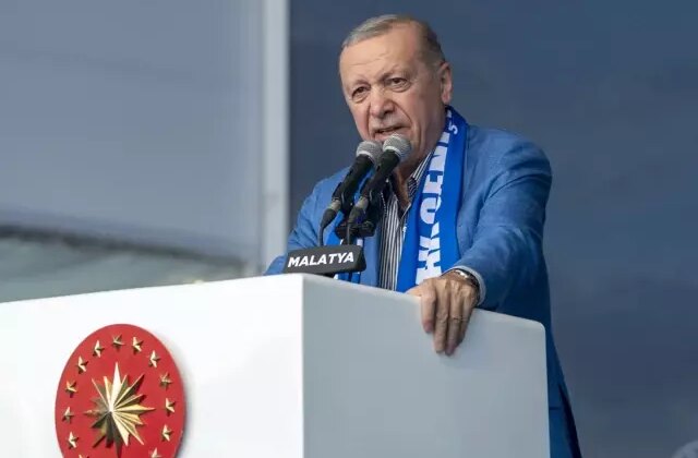 Cumhurbaşkanı Erdoğan, muhtarlarla ilgili söylenen yalana ateş püskürdü