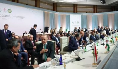 Doha’daki zirvenin ardından 25 maddelik bildiri: İsrail’in Katar’a yönelik saldırısını kınıyoruz