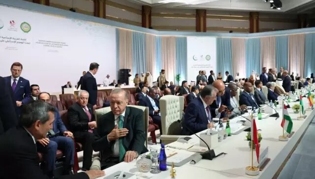 Doha’daki zirvenin ardından 25 maddelik bildiri: İsrail’in Katar’a yönelik saldırısını kınıyoruz