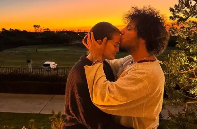 Düğün öncesi tatil kaçamağı: Selena Gomez’den aşk pozu