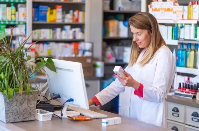 Eczanelerde yeni dönem: Yapılan ölçümler e-Nabız’a aktarılacak