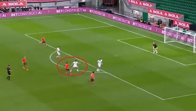 Efsane futbolcu Luis Figo’nun 52 yaşında attığı gol olay oldu