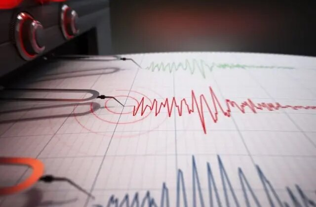 Ege Denizi’nde gece yarısı korkutan deprem