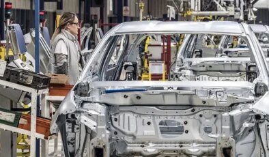 Elektrikli araç fiyaskosu! Otomotiv devi bin kişiyi işten çıkarıyor
