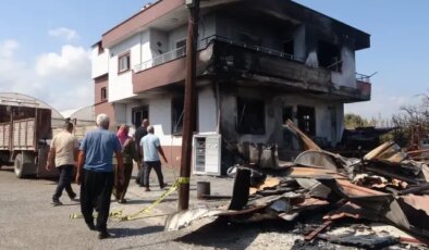 En mutlu günlerinde küle dönen evlerinden mucize çıktı