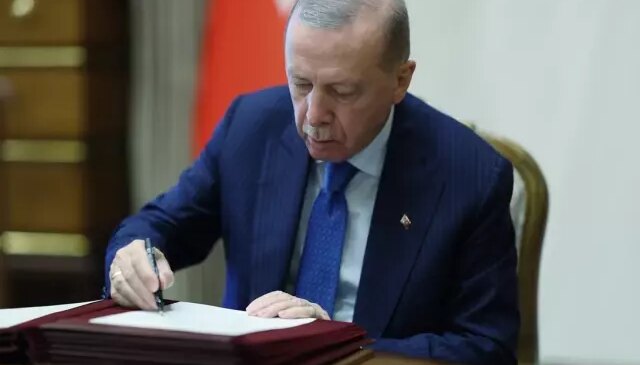 Erdoğan imzaladı, çok sayıda fakülte ve yüksek okul kapatıldı