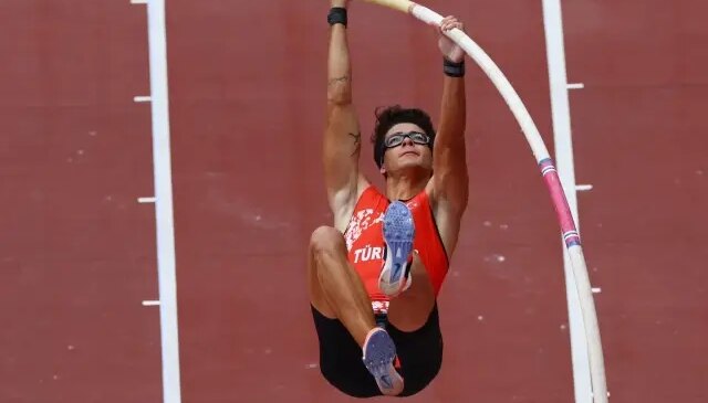 Ersu Şaşma, Dünya Atletizm Şampiyonası’nda finalde
