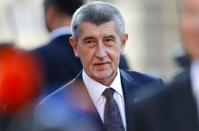 Eski Çekya Başbakanı Babis’e seçim mitinginde saldırı